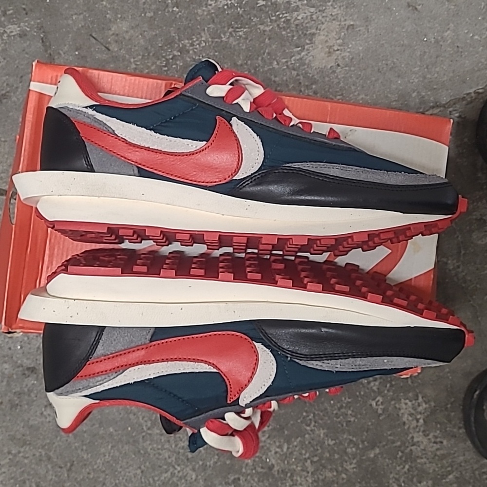 UNDERCOVER × sacai × Nike LD Waffle "Midnight Spruce" Nike Sneakers - Picture 11 of 13